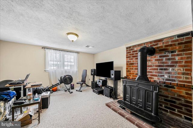 26 GREENTREE LN, Malvern, PA 19355