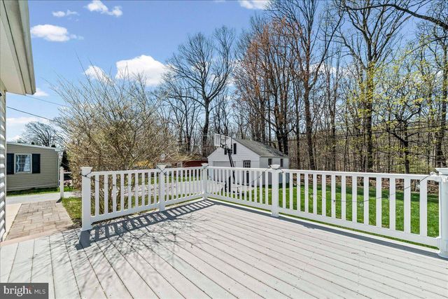 26 GREENTREE LN, Malvern, PA 19355