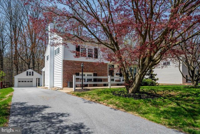 26 GREENTREE LN, Malvern, PA 19355