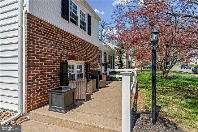 26 GREENTREE LN, Malvern, PA 19355