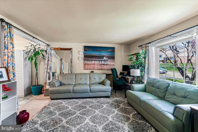 26 GREENTREE LN, Malvern, PA 19355