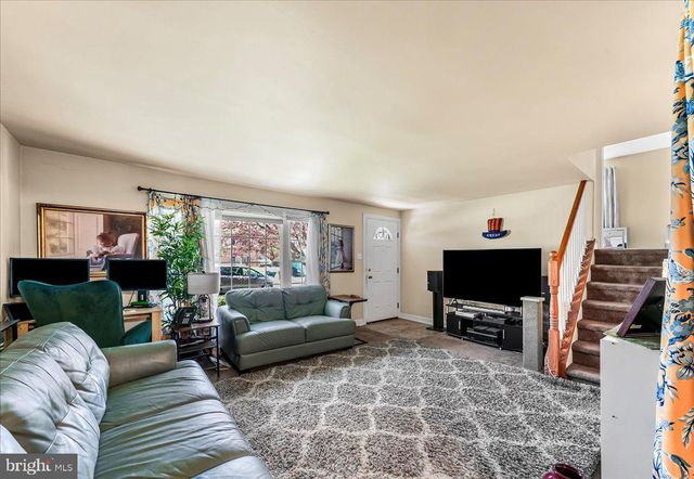 26 GREENTREE LN, Malvern, PA 19355