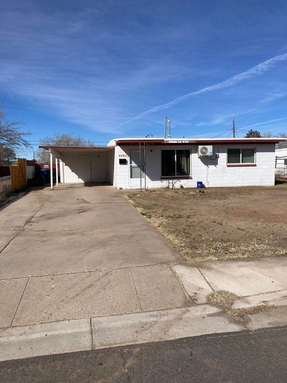 Image 7 of property listing at 2705 Georgia Street NE, Albuquerque, NM 87110
