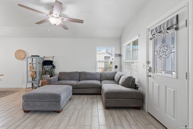 5727 Midcrown, San Antonio, TX 78218