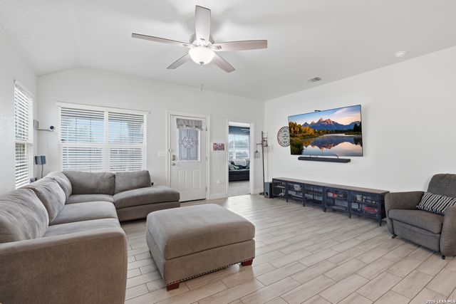 5727 Midcrown, San Antonio, TX 78218