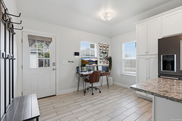 5727 Midcrown, San Antonio, TX 78218