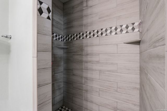 5727 Midcrown, San Antonio, TX 78218