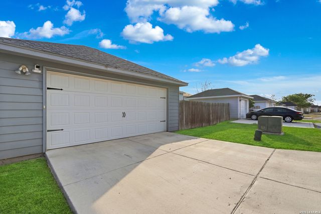 5727 Midcrown, San Antonio, TX 78218