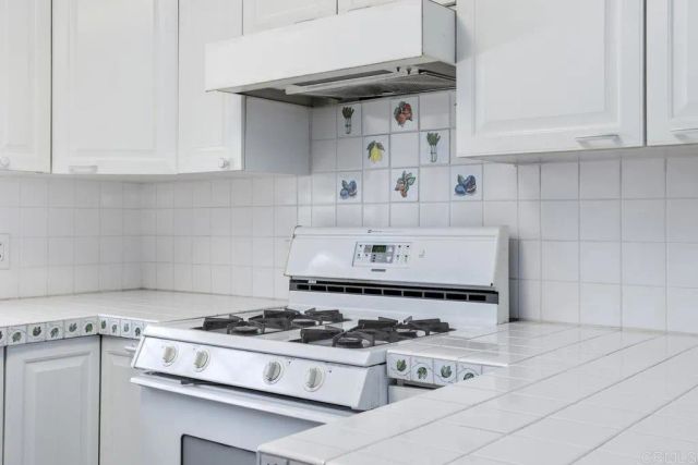 1001 Ontario St, Escondido, CA 92025