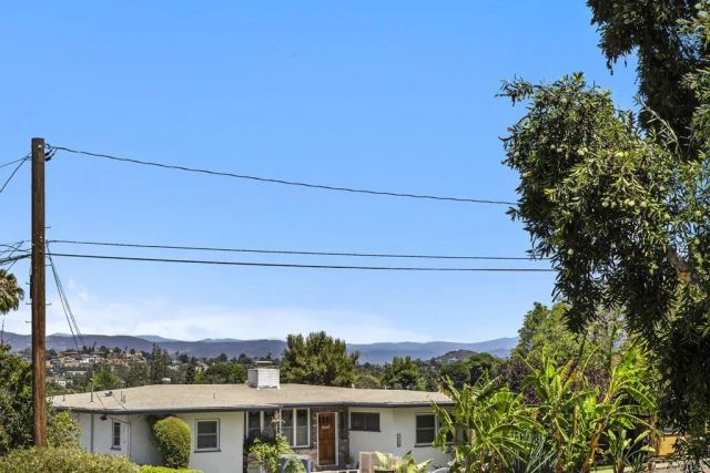 1001 Ontario St, Escondido, CA 92025