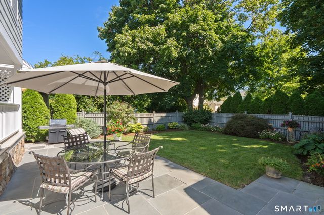 717 Riverside Drive, Fairfield, CT 06824