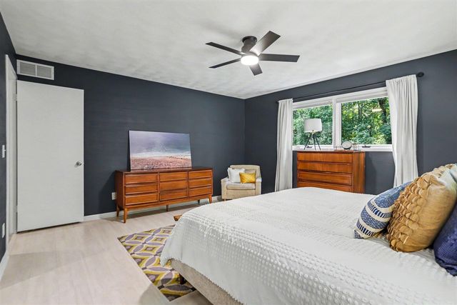 6028 Manorwood Drive, Kalamazoo, MI 49009