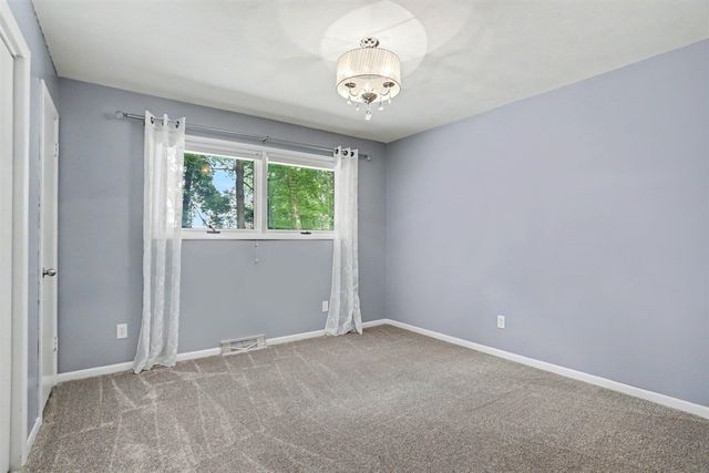 6028 Manorwood Drive, Kalamazoo, MI 49009