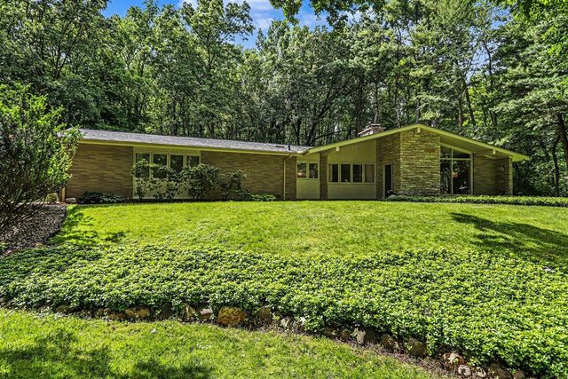 6028 Manorwood Drive, Kalamazoo, MI 49009