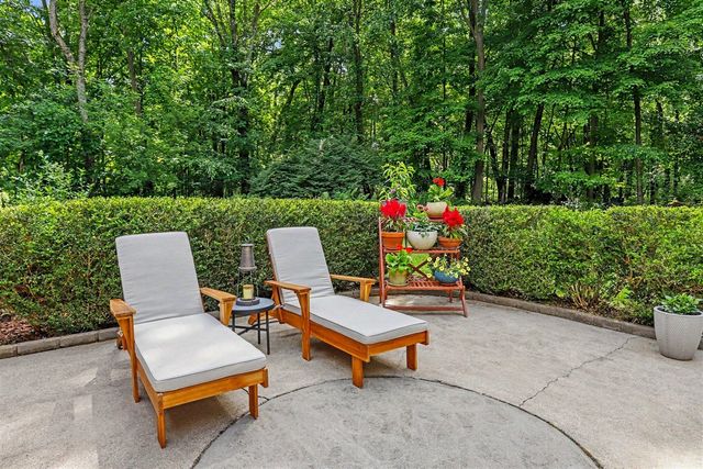 6028 Manorwood Drive, Kalamazoo, MI 49009