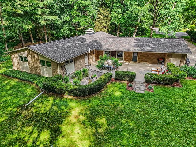 6028 Manorwood Drive, Kalamazoo, MI 49009