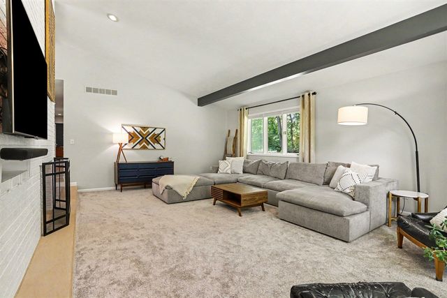 6028 Manorwood Drive, Kalamazoo, MI 49009