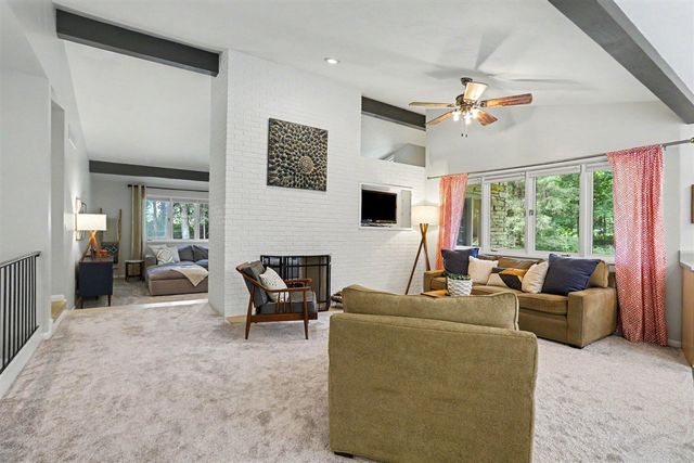 6028 Manorwood Drive, Kalamazoo, MI 49009