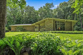 6028 Manorwood Drive, Kalamazoo, MI 49009