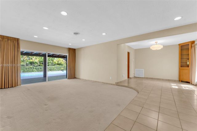 10020 SW 102nd Ave Rd, Miami, FL 33176