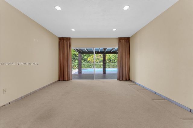 10020 SW 102nd Ave Rd, Miami, FL 33176