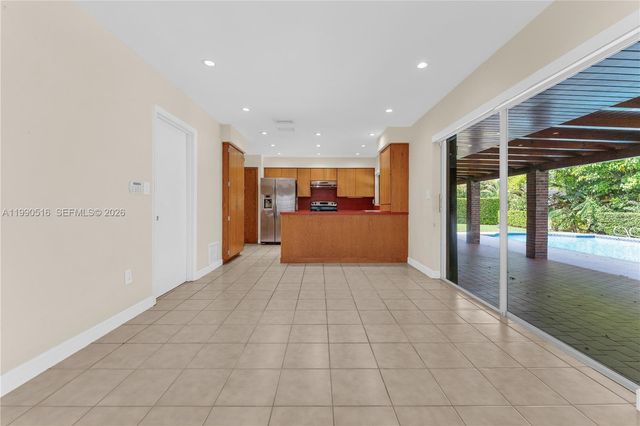 10020 SW 102nd Ave Rd, Miami, FL 33176