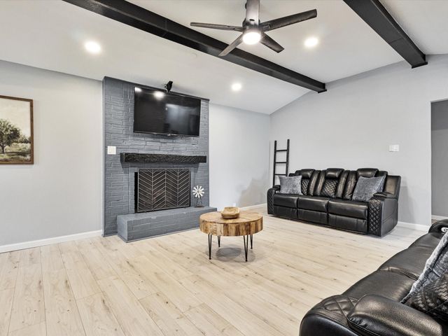 108 Sunview Street, Sunnyvale, TX 75182