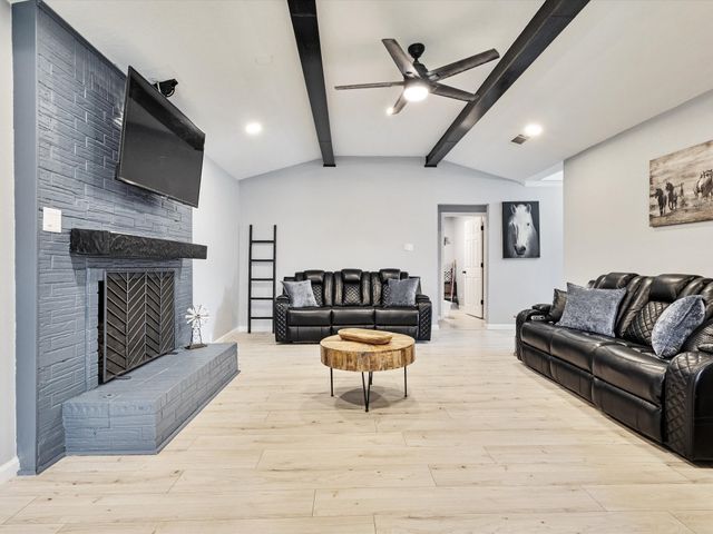 108 Sunview Street, Sunnyvale, TX 75182