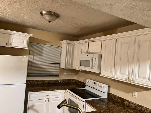 1561 Windorah Way F, West Palm Beach, FL 33411