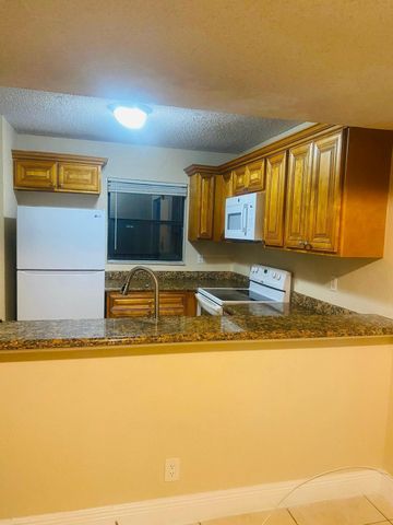 1561 Windorah Way F, West Palm Beach, FL 33411