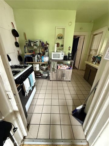 415 Euclid Avenue, Los Angeles, CA 90063