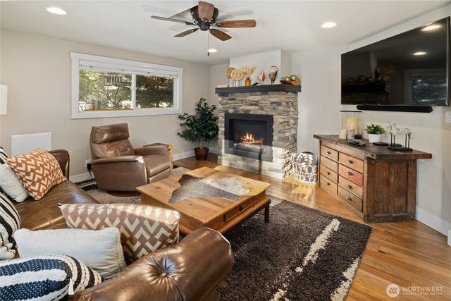 661 W Pacific Avenue, Ronald, WA 98940