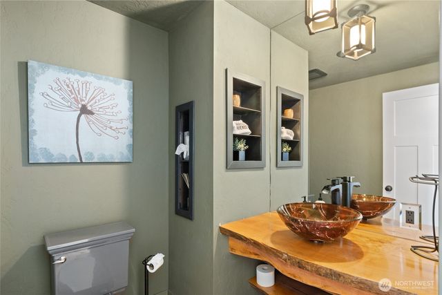 661 W Pacific Avenue, Ronald, WA 98940