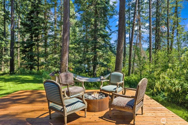 661 W Pacific Avenue, Ronald, WA 98940