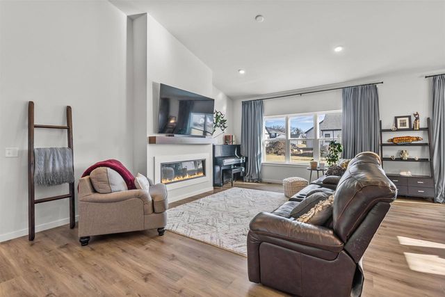 6630 Ramshorn Drive, Deforest, WI 53532