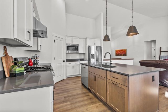 6630 Ramshorn Drive, Deforest, WI 53532