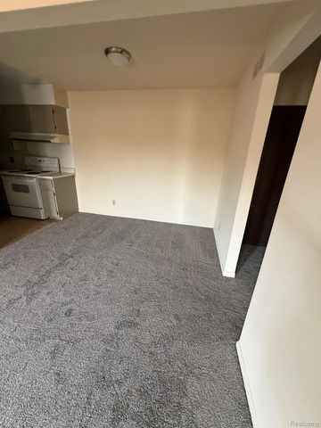 510 Montrose Avenue 6, Royal Oak, MI 48073
