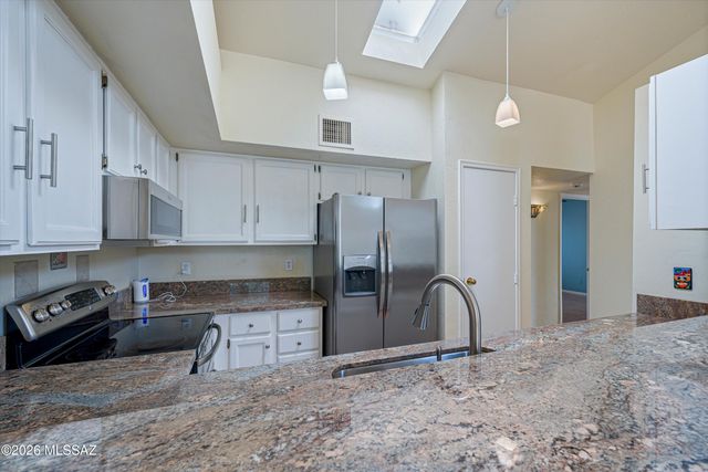 6373 N Willowhaven Drive, Tucson, AZ 85704