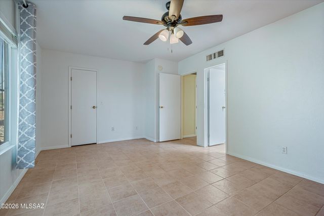 6373 N Willowhaven Drive, Tucson, AZ 85704