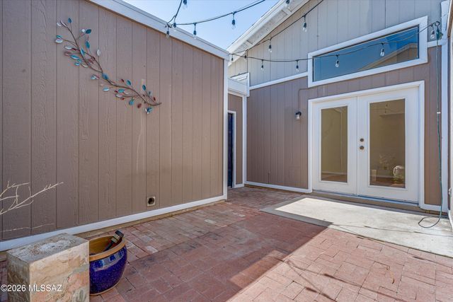 6373 N Willowhaven Drive, Tucson, AZ 85704