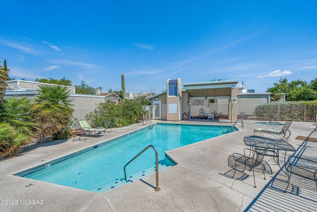 6373 N Willowhaven Drive, Tucson, AZ 85704