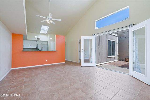 6373 N Willowhaven Drive, Tucson, AZ 85704
