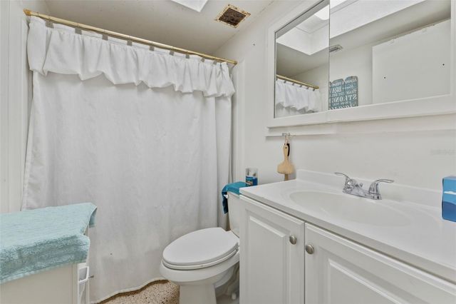 8068 30TH AVENUE N, St Petersburg, FL 33710