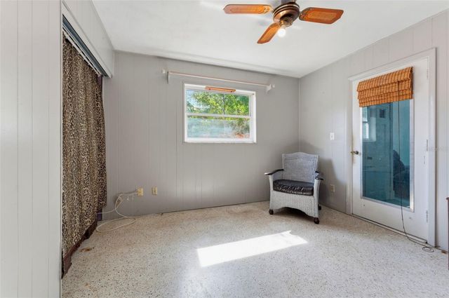 8068 30TH AVENUE N, St Petersburg, FL 33710