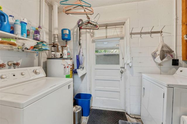 8068 30TH AVENUE N, St Petersburg, FL 33710