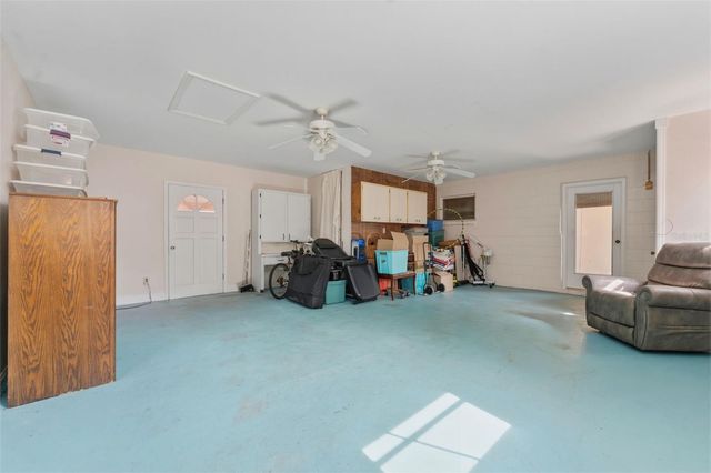 8068 30TH AVENUE N, St Petersburg, FL 33710