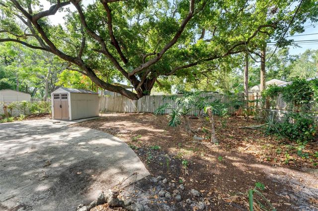 8068 30TH AVENUE N, St Petersburg, FL 33710