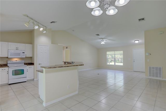 8386 106th Avenue, Vero Beach, FL 32967