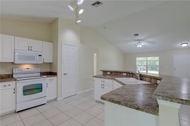 8386 106th Avenue, Vero Beach, FL 32967