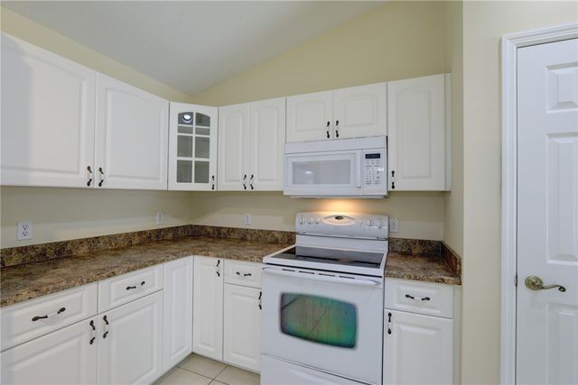 8386 106th Avenue, Vero Beach, FL 32967